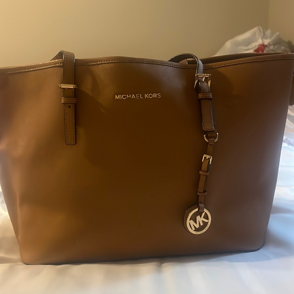 Authentic tan Michael Kors purse